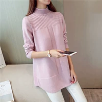 Розовый свитер