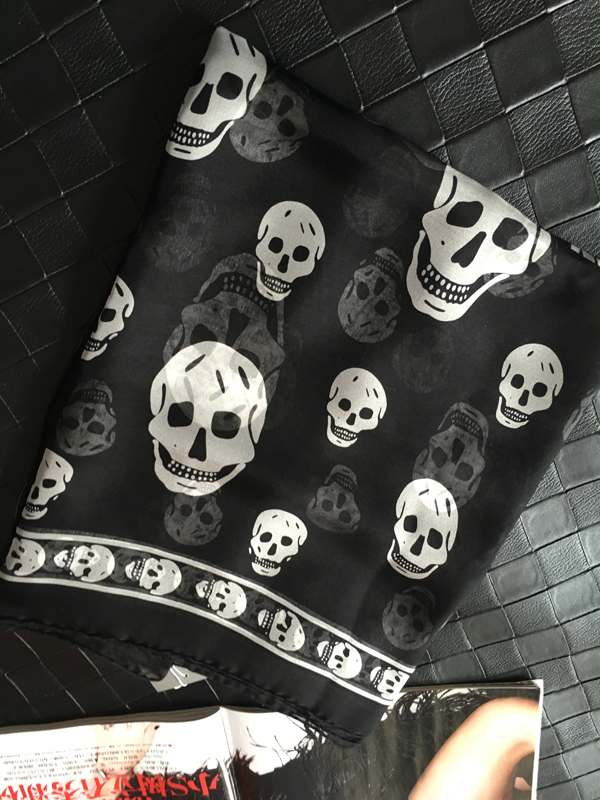 15 black background and white headSale wheat skull Classic style real silk Silk scarf female spring and autumn sunshade mulberry silk Large square towel Shawl scarf
