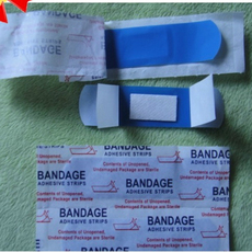 Пластырь 50片价工厂直销蓝色防水食品创口贴brc检查金属探测急救护理用品