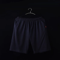 Пять -точка черного тонкого