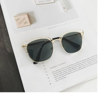 Золотая рама Черная кусок (бокал, стекла ткани)