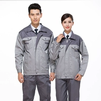 Серая серая одежда и серый воротник