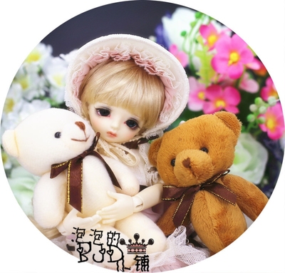 taobao agent [Bubble House] BJD.SD baby photo props 3 points, 4 cents 6 points, giant baby joint bear holding bear toys cute