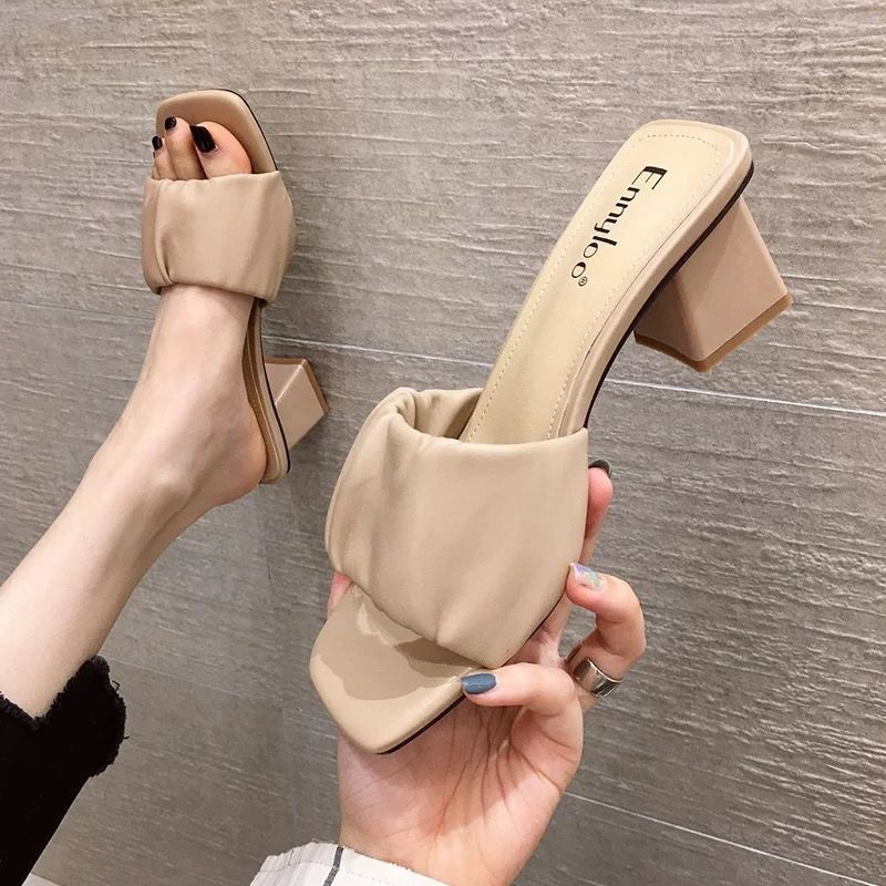 Apricothigh-heeled Flip flop female Wear out 2021 summer new pattern Versatile fashion Thick heel Half drag go out Internet celebrity sandals