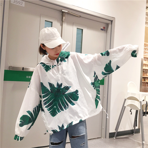 Spring and summer beach windbreaker, seaside thin jacket, Korean version of loose BF harbor sunscreen with long sleeves and caps