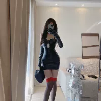 Модель черного костюма+карта цепи+носки