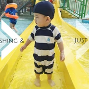 Hàn Quốc trẻ sơ sinh đồ bơi nam quần bơi nam sọc thủy thủ bé trai kem chống nắng em bé áo chống nắng Xiêm mũ bơi - Bộ đồ bơi của Kid