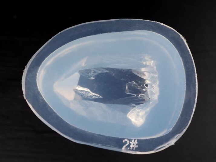 Elegant Blackdiy Gutta percha transparent silica gel mould Crystal Glue  mould silica gel mineral Spar Crystal Cluster transparent mould