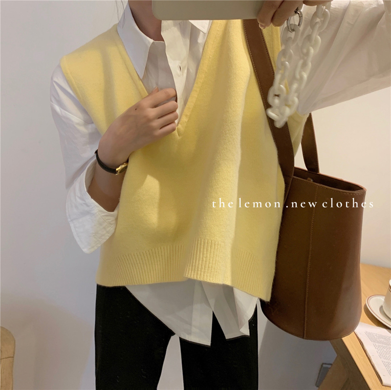 Yellowlarge F Small Z Angry push people hand One collocation sense knitting Vest easy V-neck Overlapping wear Vest female 2021 early spring