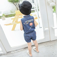 Trẻ em denim phù hợp với mùa hè mới 2018 chàng trai không tay áo quần short hai mảnh nhỏ và vừa bé mềm cao bồi quần áo trẻ em cao cấp