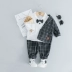 2019 quần áo trẻ em mới mùa xuân quần áo phù hợp với bé trai phù hợp với bé 1-3 tuổi phiên bản Hàn Quốc của bộ đồ nhỏ ba mảnh - Phù hợp với trẻ em Phù hợp với trẻ em