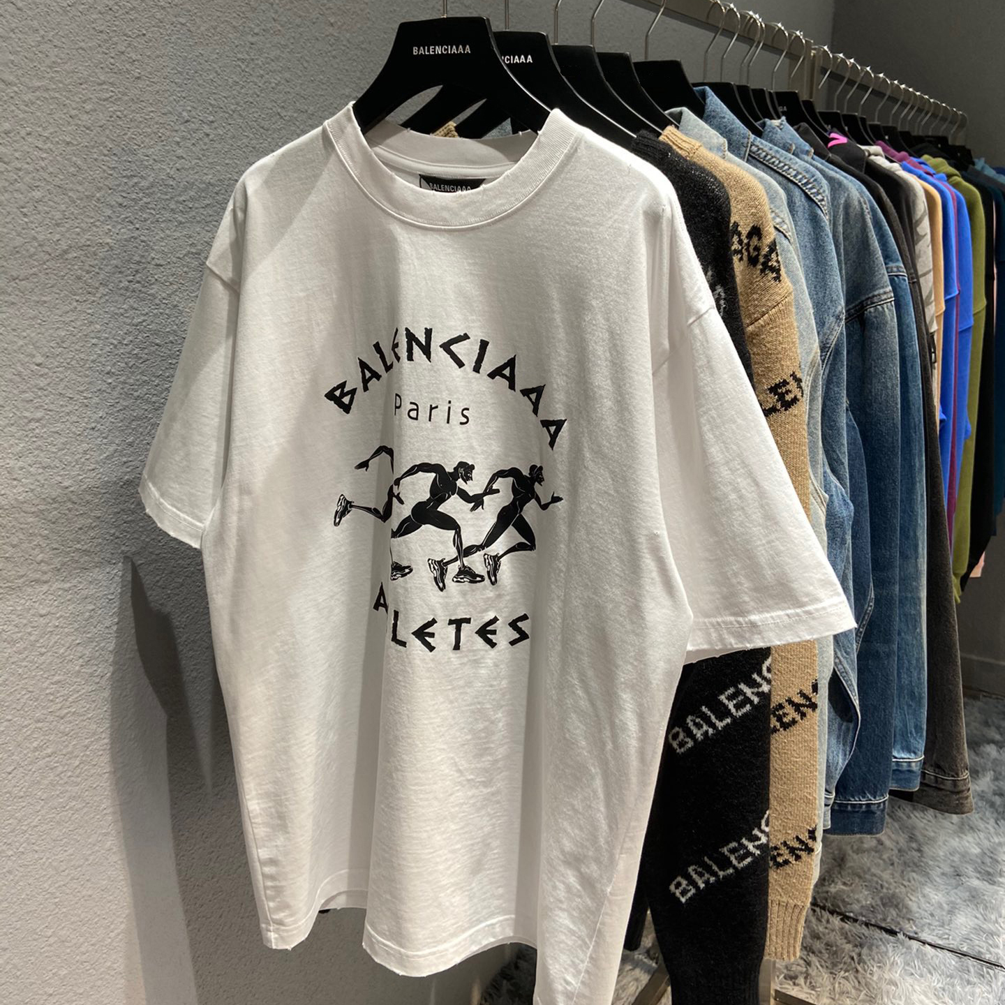 WhiteCorrect version book Paris Home B 2021 Spring and summer new pattern portrait  run destruction easy Short sleeve female T-shirt male