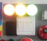 3. Не зарегистрированные 3 переключателя 3 цветных светильников.