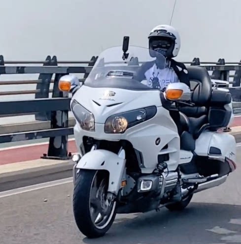 Импортированный Honda Golden Wing 1800 дальний круизный корабль модели педальный автомобиль станционный вагон мотоцикл спортивный автомобиль тяжёлый локомотив