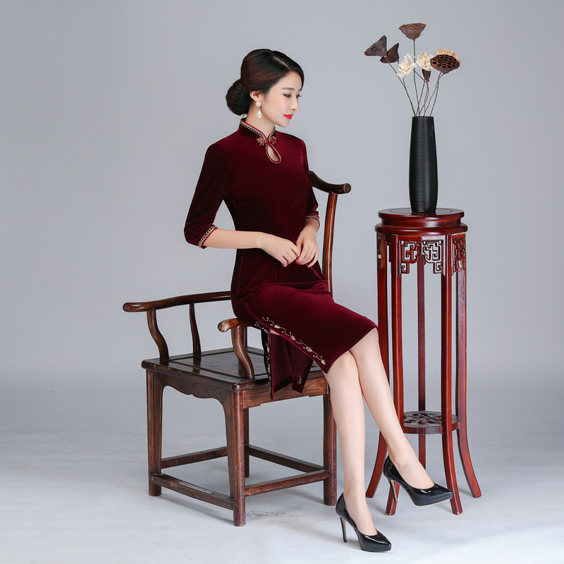 Spring autumn retro short velvet cheongsam for mother