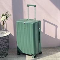 Свежий зеленый