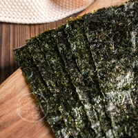 Sushi Seaweed 10 Sushi. Специализированный рис с морскими водорослями 50 полного типа большого масштаба с большим масштабным на гриле на гриле ручные морские водоросли петухи из водорослей