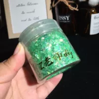 Темно-зеленый