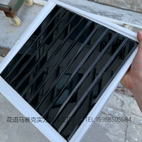 Чистое черное зеркало длинных полос