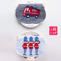 Солдат, пожарная машина