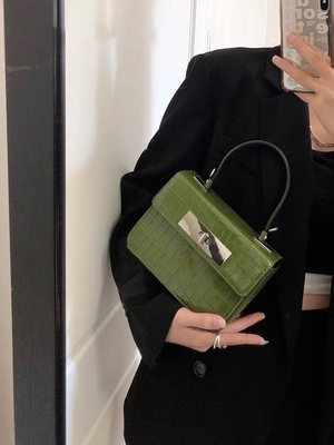 taobao agent Fashionable universal handheld small bag, one-shoulder bag, crocodile print