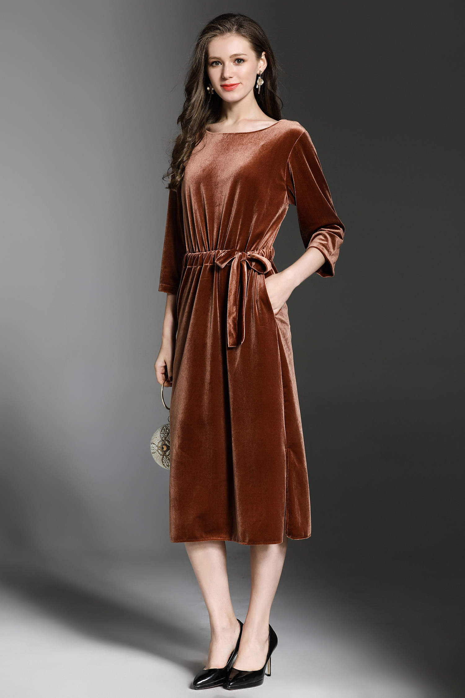 现货实拍6811#2018新款大码女装丝绒连衣裙宽松系带七分袖长裙