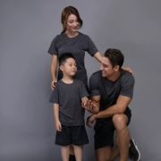 Thể thao ngắn tay khô nhanh T-Shirt nam giới và phụ nữ cha mẹ và con mặc chạy quần áo nhóm tùy chỉnh phù hợp với lỏng mỏng quần short
