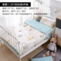 bộ đồ giường nhập học mẫu giáo chăn bông chăn trẻ em ba mảnh bé chăn ngủ bức tranh là Liu Jiantao - Bộ đồ giường trẻ em 	ra giường cho bé