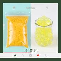 Около 200 золотисто -желтых