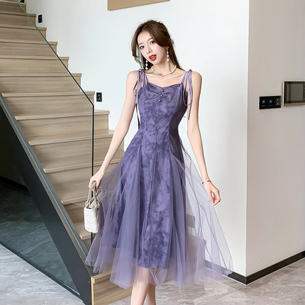 フレンチ高級感のあるキャミソールワンピース女性の夏のデザインセンスが絶妙なウエストA字網糸姫スカート