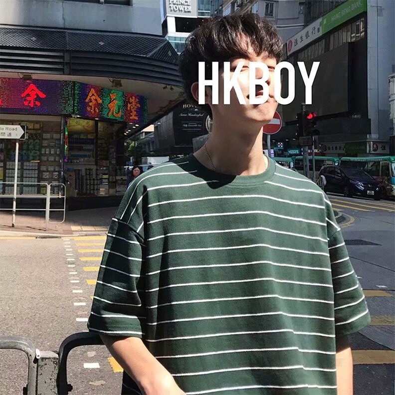 Hong Kong-style striped short-sleeved T-shirt for men, summer Korean-style loose T-shirt for students, ins round-neck five-and-a-half-sleeved trendy T-shirt