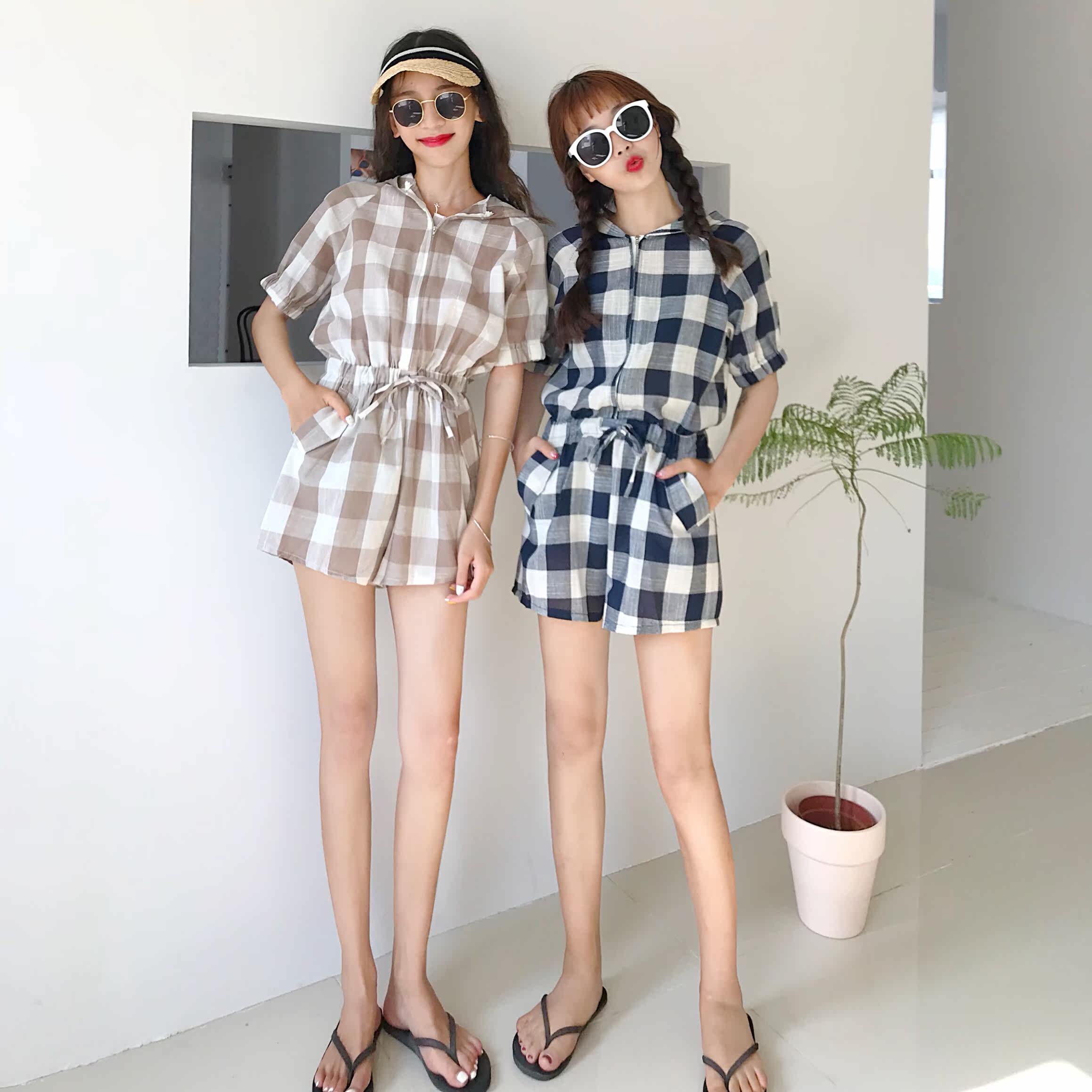 实拍实价 复古格子连体短裤连帽绑带松紧腰短袖修身连体裤女夏