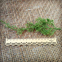 Длинная борода зеленая сосна