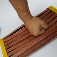 Sản phẩm mới trong mùa hè để gửi người lớn tuổi gối để giúp giấc ngủ người già chăm sóc sức khỏe cổ tử cung cột sống gối tre người lớn mùa hè rỗng mát mẻ