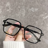 Suyan Black Frame Myopia Glasses женский большой лицо со степенью ретро -круглую лицевую коробку с красной глаз