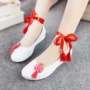 Giày vải giày của phụ nữ giày cổ trà quần áo giày nêm giày sinh viên dây đeo giày khiêu vũ phong cách Trung Quốc thấp giúp cao đẳng giày running nike