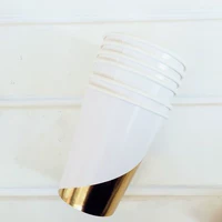 8 белых горячих золотых бумажных стаканчиков