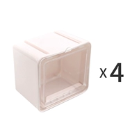 Четыре бежевых пакета и наклейки отправки