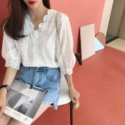 Xia 2018 nữ Han Fan V-Cổ nặng làm việc ren thêu voan áo sơ mi lỏng đèn lồng tay áo ngọt ngào nhỏ tươi áo sơ mi