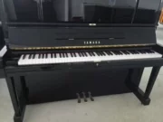 Đàn piano Yamaha UX-1.121 chiều cao từ trở lại cột đàn piano hiệu suất cao cấp