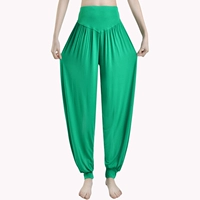 Зеленые брюки с фонаря (модальная рутина)