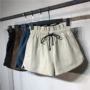 Phiên bản Hàn Quốc mát mẻ của quần short nhung dệt kim cao cấp mùa thu đông của phụ nữ mặc quần ống rộng ống rộng đế hoang đồ công sở nữ