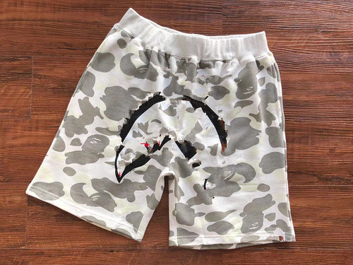 White Camouflagered shark mouth camouflage + Solid color Tricolor shorts