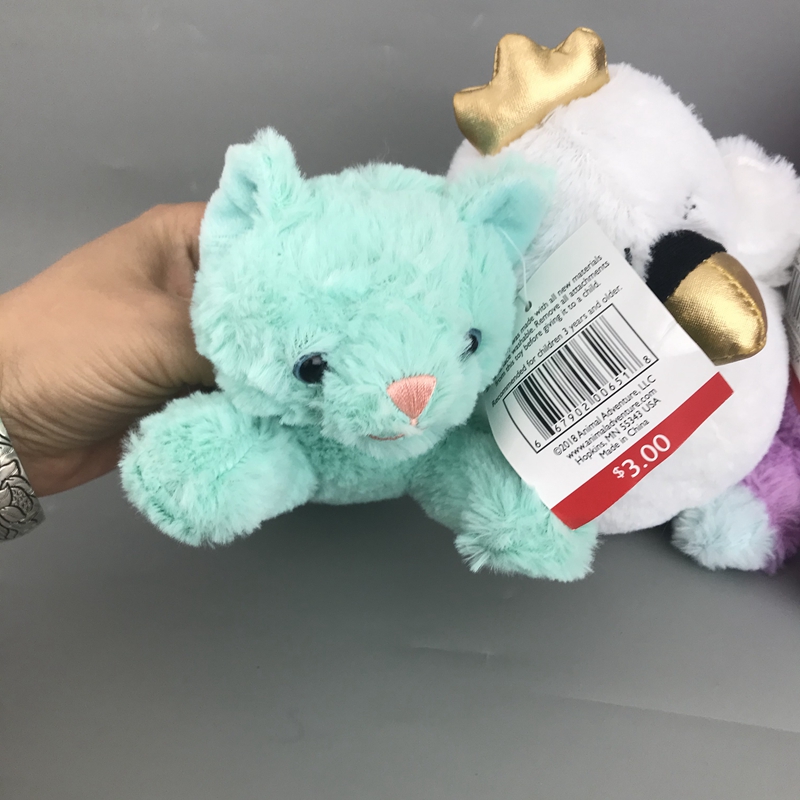 White ChickenJapan original single SANRIO sanrio  full dress Hello Kitty eat candied gourd on a stick Plush doll Pendant Ornaments
