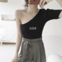 Hồng Kông hương vị retro chic máy cẩn thận xiên cổ áo quây rắn màu áo len sexy hoang dã mỏng ngắn tay T-Shirt nữ mùa hè quần áo nữ giá rẻ