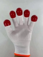 Белые красные перчатки