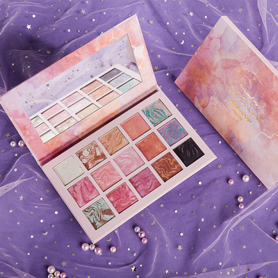 【德国独角兽】新款防水平价15色眼影盘