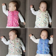 Áo vest cho bé mùa thu đông 0-1 tuổi dày ấm áp để mặc áo len lông cừu san hô vest vest vest bé