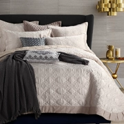 Aurora mô hình biệt thự phòng với tấm trải giường Châu Âu quilting đôi được phủ bằng bông cotton trải giường dày