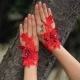 Yang Liping với cùng một kiểu đeo cổ tay nữ thêu thiếu ngón tay thêu cổ tay trang sức mùa hè nửa ngón tay - Vòng đeo tay Clasp